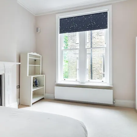 Apartment Stylish Hampstead Flat With Character And Charm *