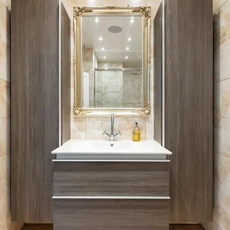 Apartment Stylish Hampstead Flat With Character And Charm