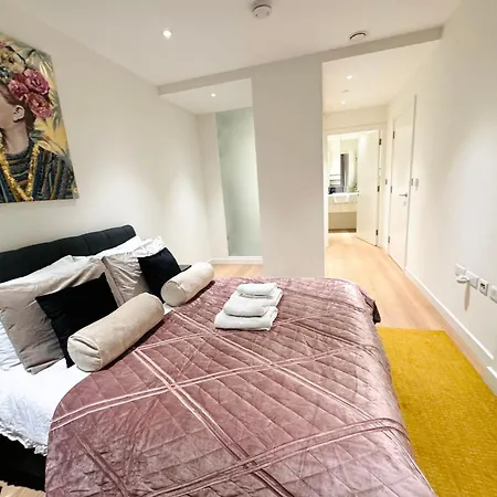 Apartment O2 Arena, 2bedroom Apartment, North Greenwich , 01 London