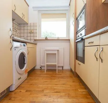 Apartment 85 Tivoli Court, Rotherhithe Street, London, Se16 5ud *