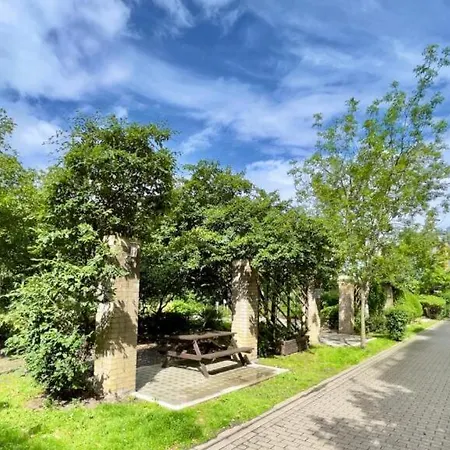 Apartment 85 Tivoli Court, Rotherhithe Street, London, Se16 5ud London