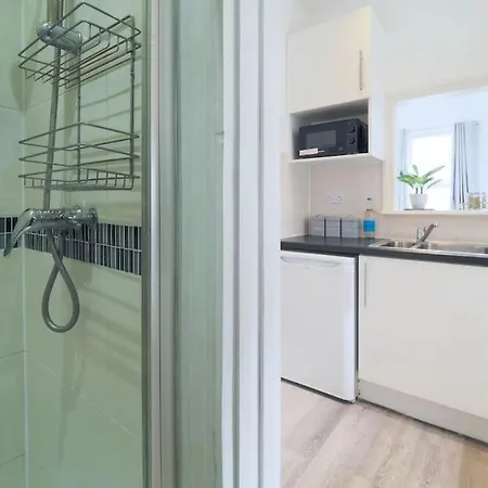 Apartment S1 Modern In Kilburn London