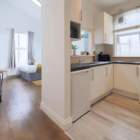 Apartment S1 Modern In Kilburn London