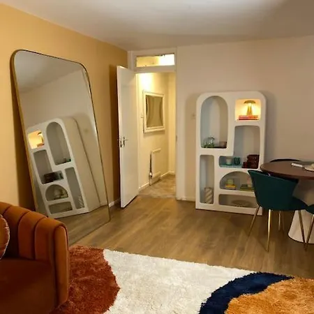 Guest house Of Amare London