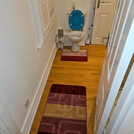 Heathrow Mansion Shuttles Apartamento *