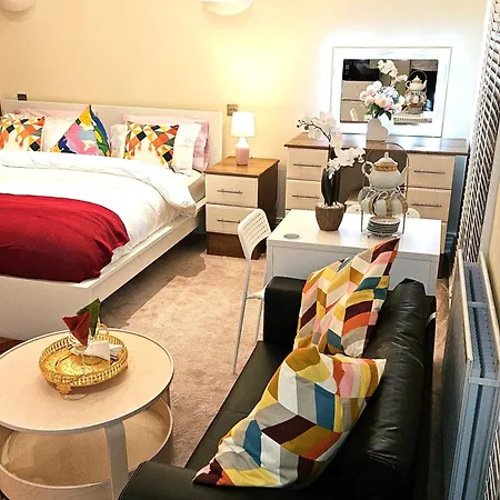 Heathrow Mansion Shuttles *