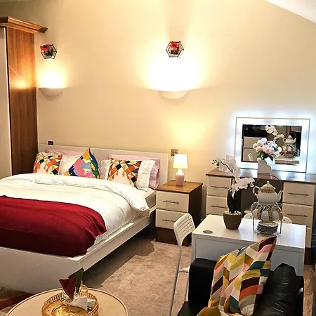 Heathrow Mansion Shuttles Apartamento