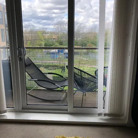 Impeccable 2-bed In Orpington