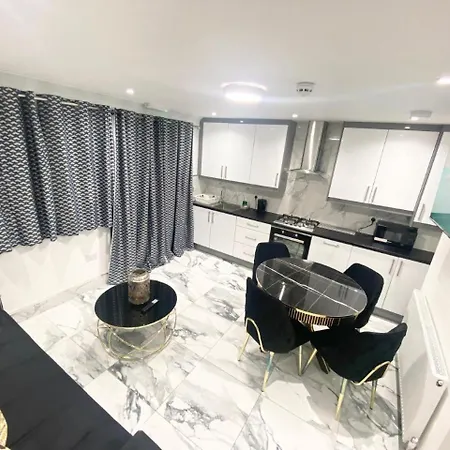 The Royal Boutique Westminster By London Sleep 9 Holiday home *