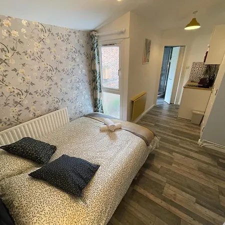 The Quintet Apartment