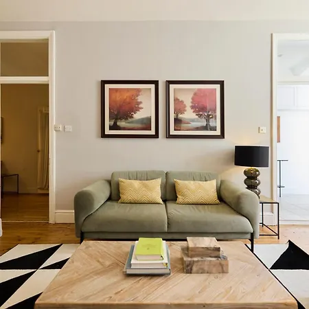The West Kensington Hideout - Cozy 2bdr Flat With Garden Apartment *