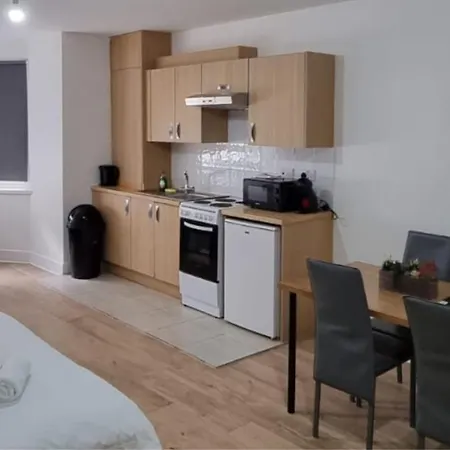 Charmstay Swiss * London