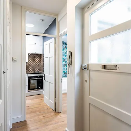 Apartment Stylish Highgate Haven London