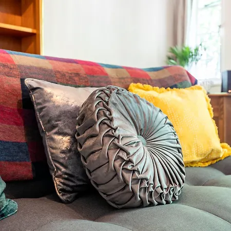 Stylish Highgate Haven Apartment *