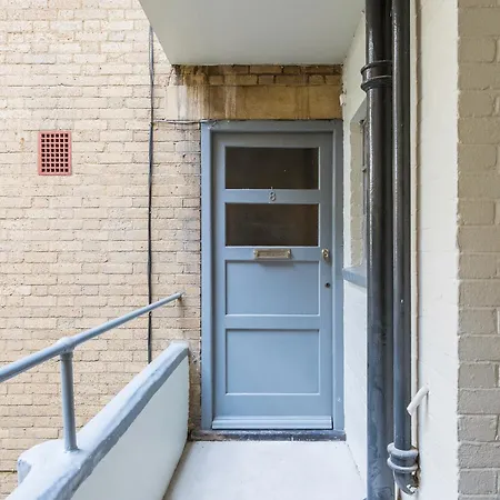 Stylish Highgate Haven Apartment
