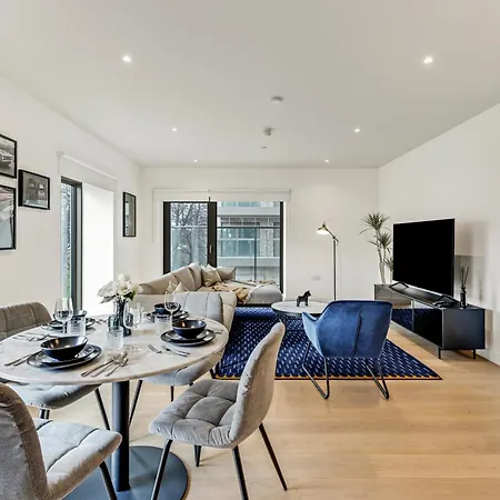 Khayat Homes - The Great Escape - 3 Bed Luxury Apartment