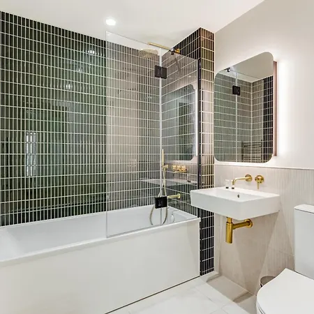 Khayat Homes - The Great Escape - 3 Bed Luxury London
