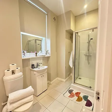 Comfortable One Bedroom Eye Apartment