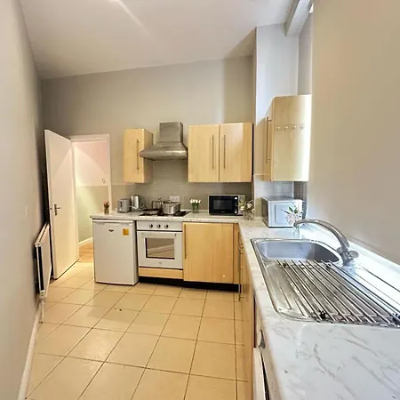 Comfortable One Bedroom Eye Apartment London