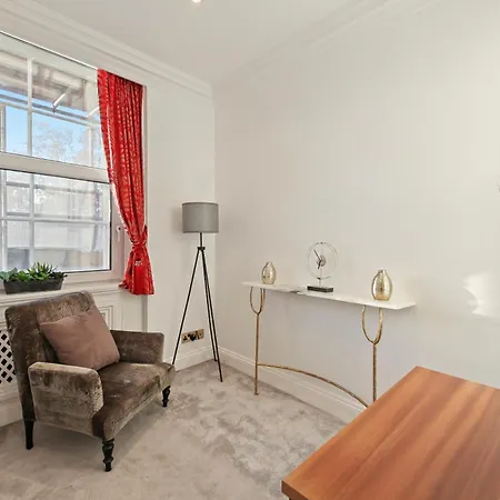 Lavish Two-bedroom *