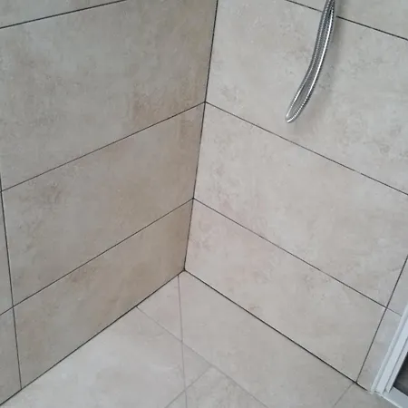Kwatera prywatna Single With Exclusive Shower London Edmonton
