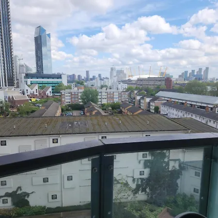 Canary Wharf O2 Tower Bridge London