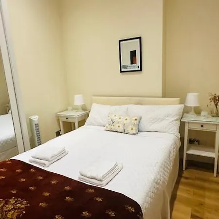 Charming & Modern Apartment, Heart Of Notting Hill, Prime Location, Close To Kensington Palace & Oxford Street Apartment