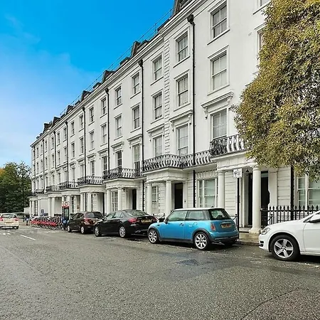 Luxury, Relaxing Apartment! 2 Mins From Paddington Station! Apartment London