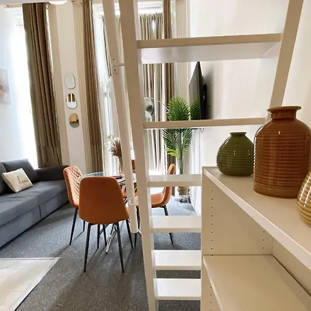 Modern Close To Hyde Park London