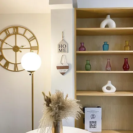 Modern Close To Hyde Park Apartment *