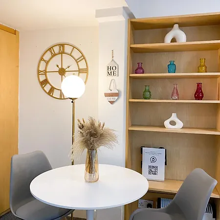 Modern Close To Hyde Park *