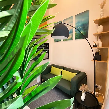 Modern Close To Hyde Park