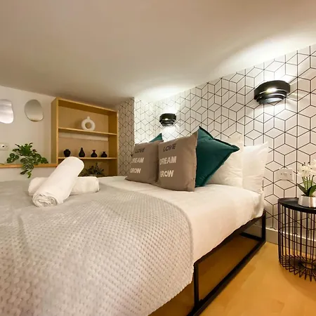 Modern Close To Hyde Park London