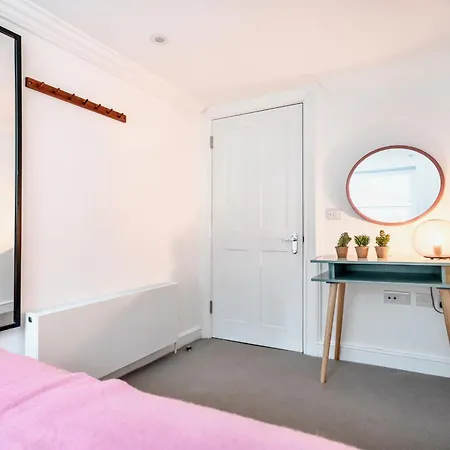 Be - The Soho Residences Apartment London