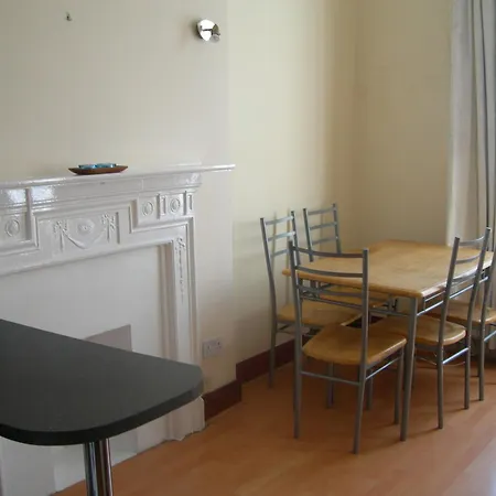 Kensington And Chelsea Apartment *