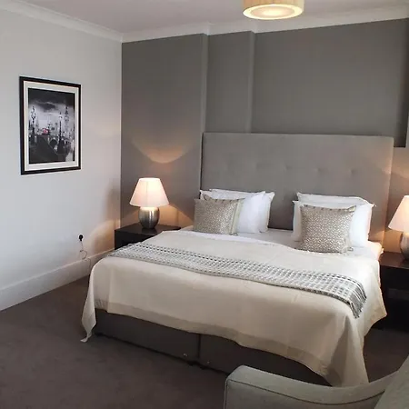 Hotel Ravna Gora 3*