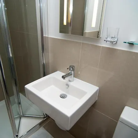 Hotel Ravna Gora 3*