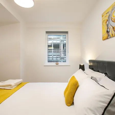 Apartment Skyvillion - Cozy In Town With Free Parking & Wifi Enfield