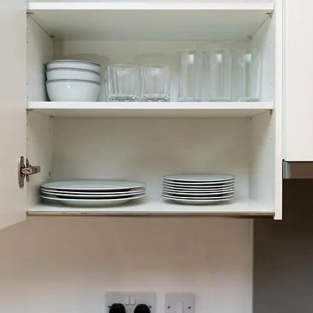Skyvillion - Cozy In Town With Free Parking & Wifi Apartment