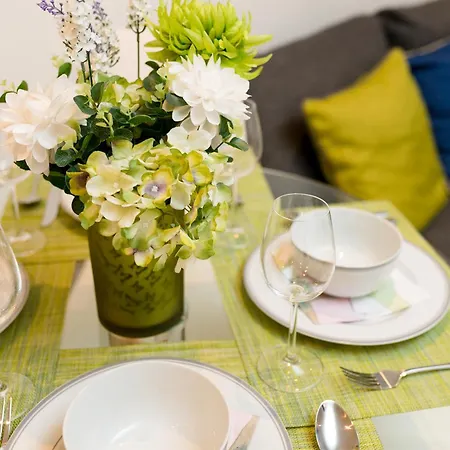 Skyvillion - Cozy In Town With Free Parking & Wifi * Enfield