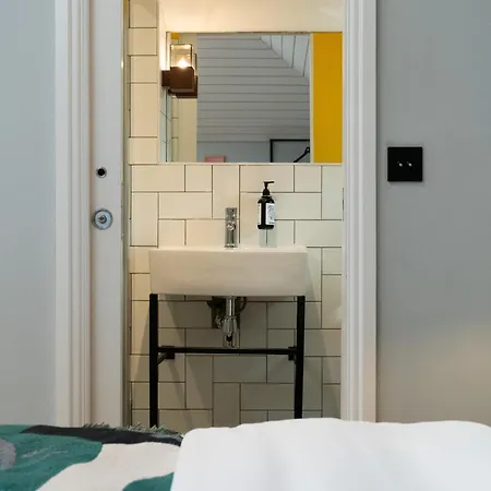 Room2 Hammersmith Townhouse 4* London