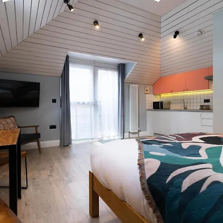 Room2 Hammersmith Townhouse London