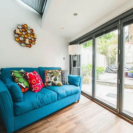 Holiday home Pass The Keys - Modern & Stylish Garden In Islington