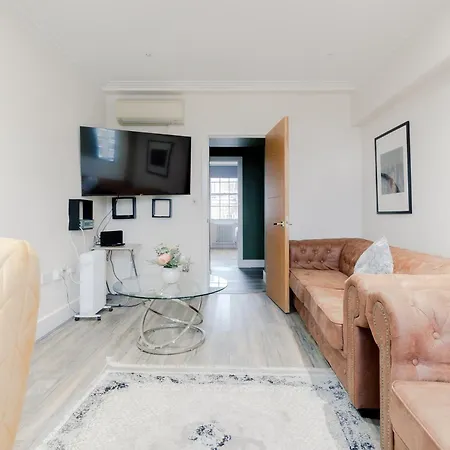 Hyde Park Apartment *