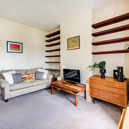 Guestready - Harrow Delight Near Recreation Ground London