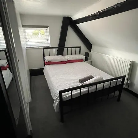The White Hart 2*