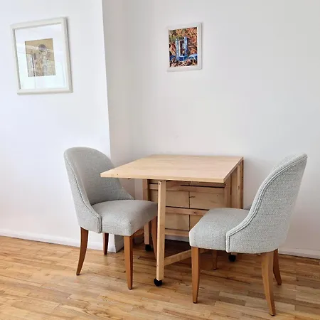 One Bedroom Flat In St Johns Wood *