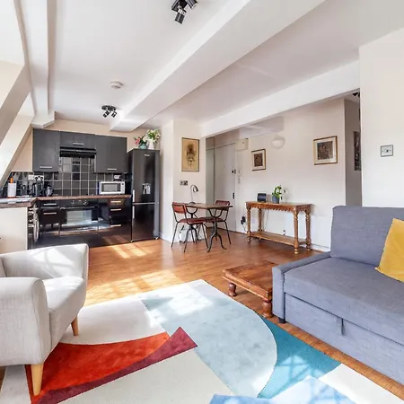Stylish And Sleek Kensington *