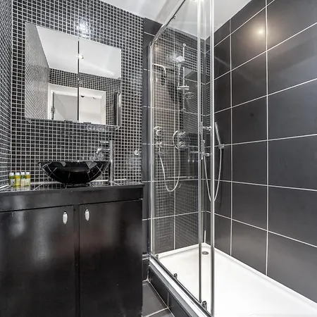 Apartment Stylish And Sleek Kensington *