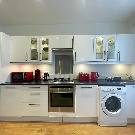 Homestay Queen Bedroom In Maida Vale